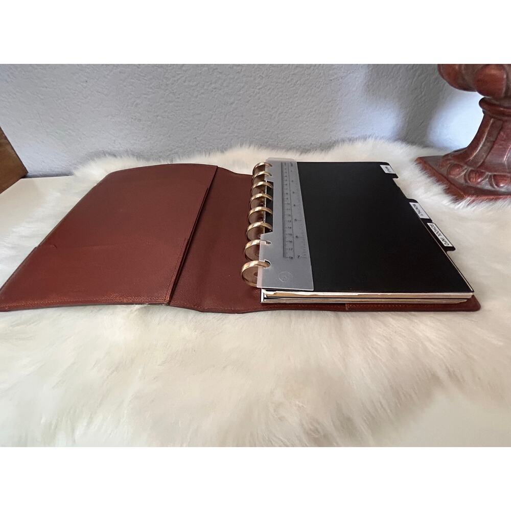 Authentic 70s Vintage Louis Vuitton Monogram A5 Desk Agenda Cover (predate code) - Picture 4 of 15